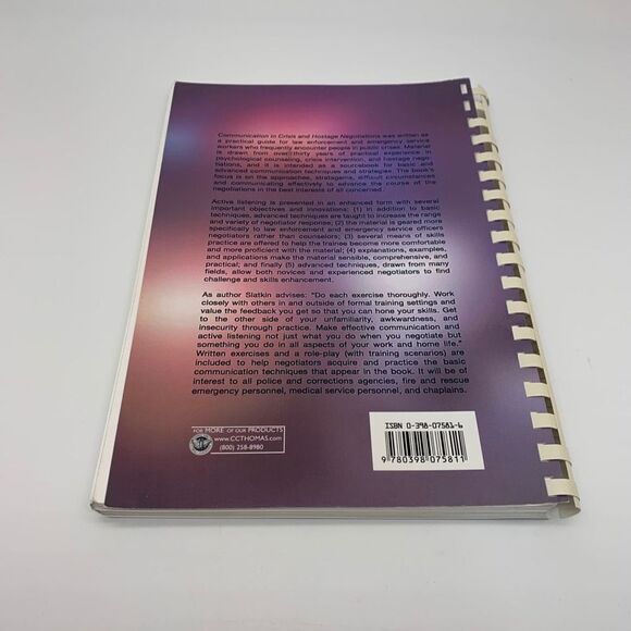 COMMUNICATION IN CRISIS AND HOSTAGE NEGOTIATIONS: By Arthur A. Slatkin EXCELLENT - Picture 2 of 5